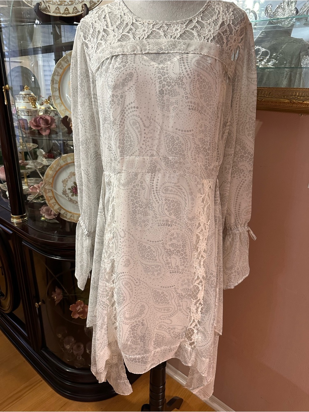 Boho Lauren Conrad Women's White Paisley Lace-Trim Size XXL